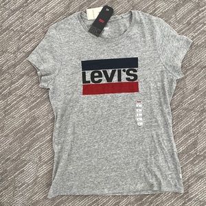 Levi’s top